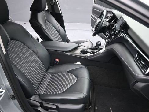 Used 2022 Toyota Camry SE image 27