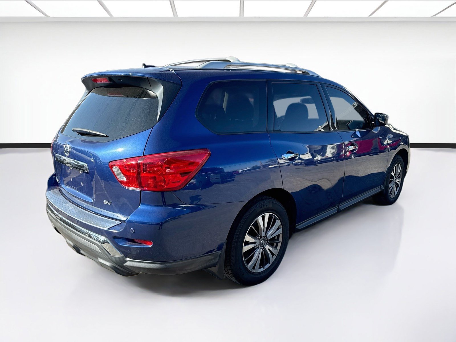 Used 2018 Nissan Pathfinder SV FWD image 4
