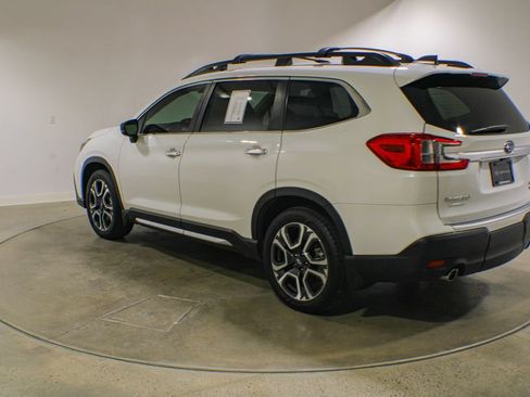 Used 2024 Subaru Ascent Touring AWD/4WD image 4