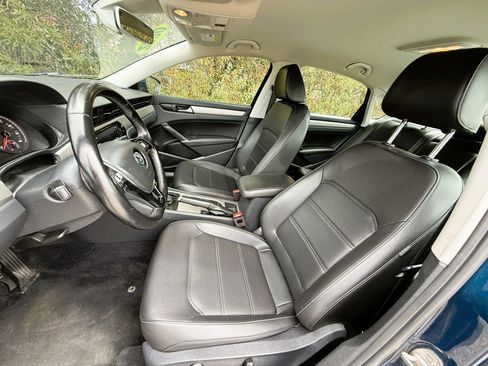 Used 2020 Volkswagen Passat 2.0T SE image 35