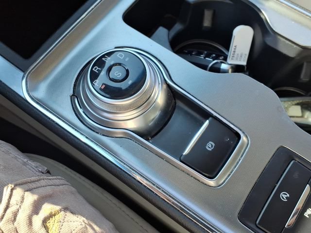 Used 2024 Ford Edge Titanium AWD/4WD image 15