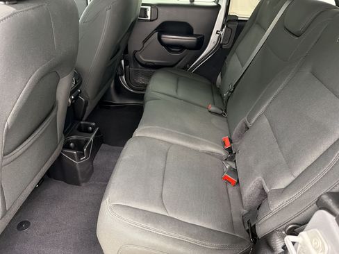 Used 2018 Jeep Wrangler Unlimited Sport S AWD/4WD image 20