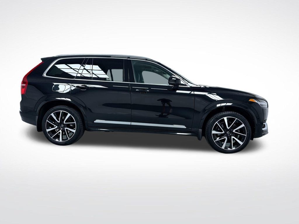 Used 2024 Volvo XC90 B6 Plus AWD/4WD image 10