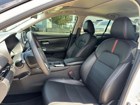 Used 2024 Nissan Sentra SR w/ SR Premium Package FWD image 10