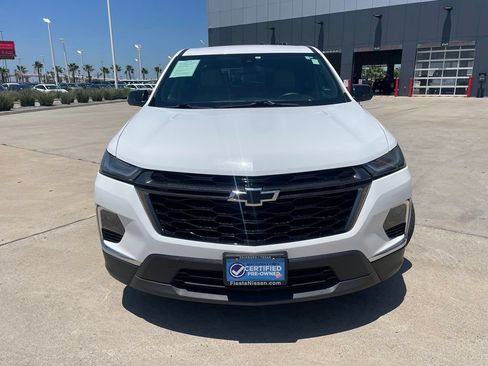 Used 2022 Chevrolet Traverse LS w/ LPO, Blackout Package FWD image 2