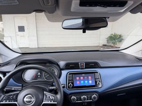 Used 2025 Nissan Versa SV image 33