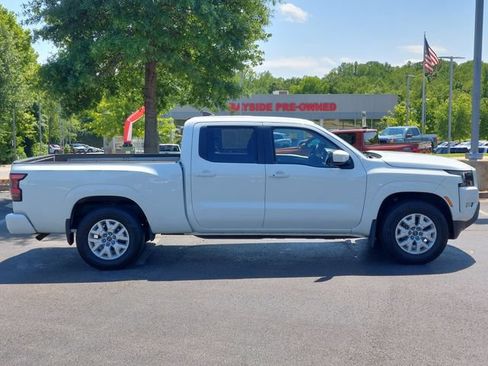 Used 2024 Nissan Frontier SV w/ Technology Package AWD/4WD image 28