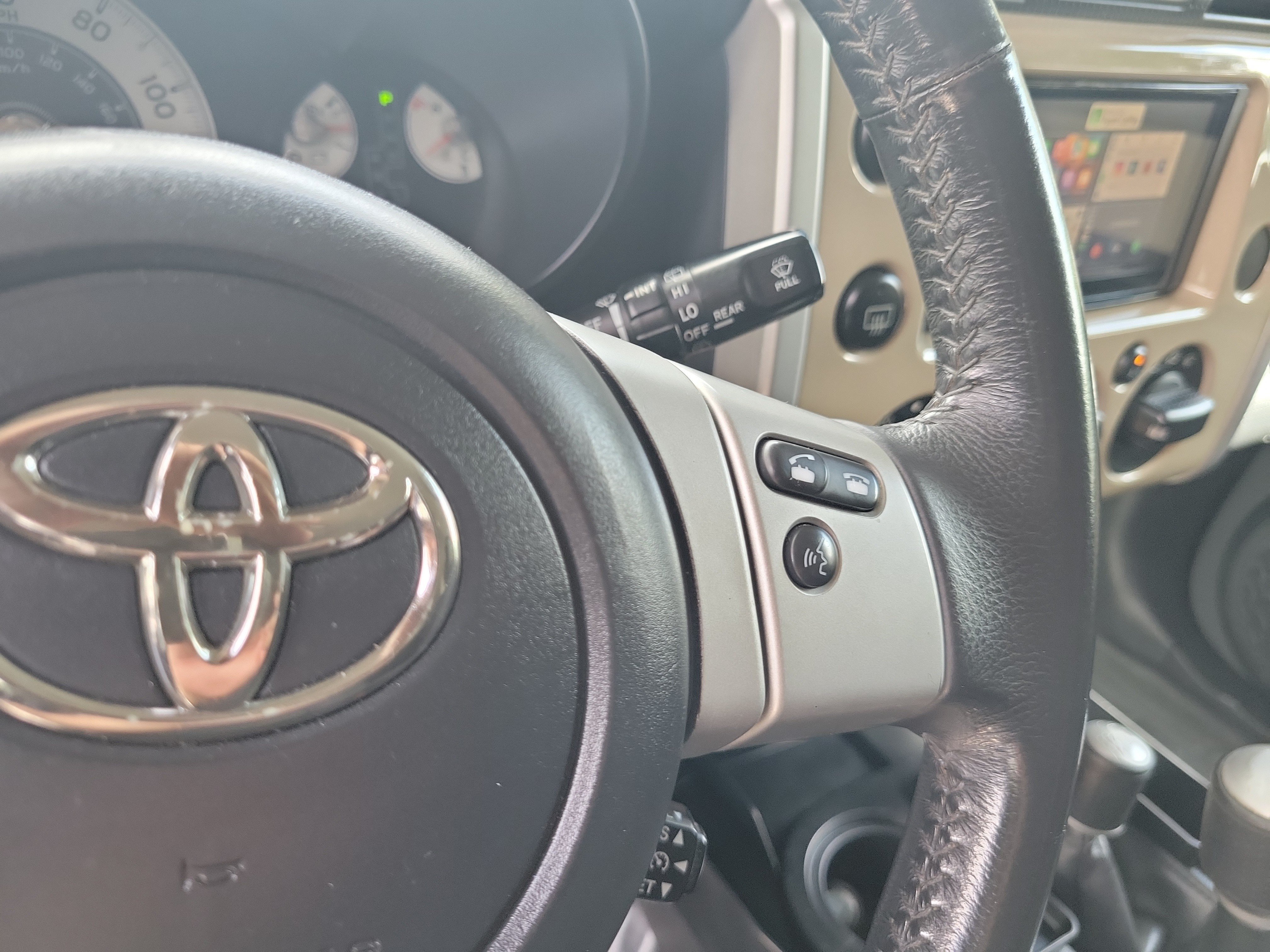 Used 2011 Toyota FJ Cruiser 4WD w/ Upgrade Pkg image 23