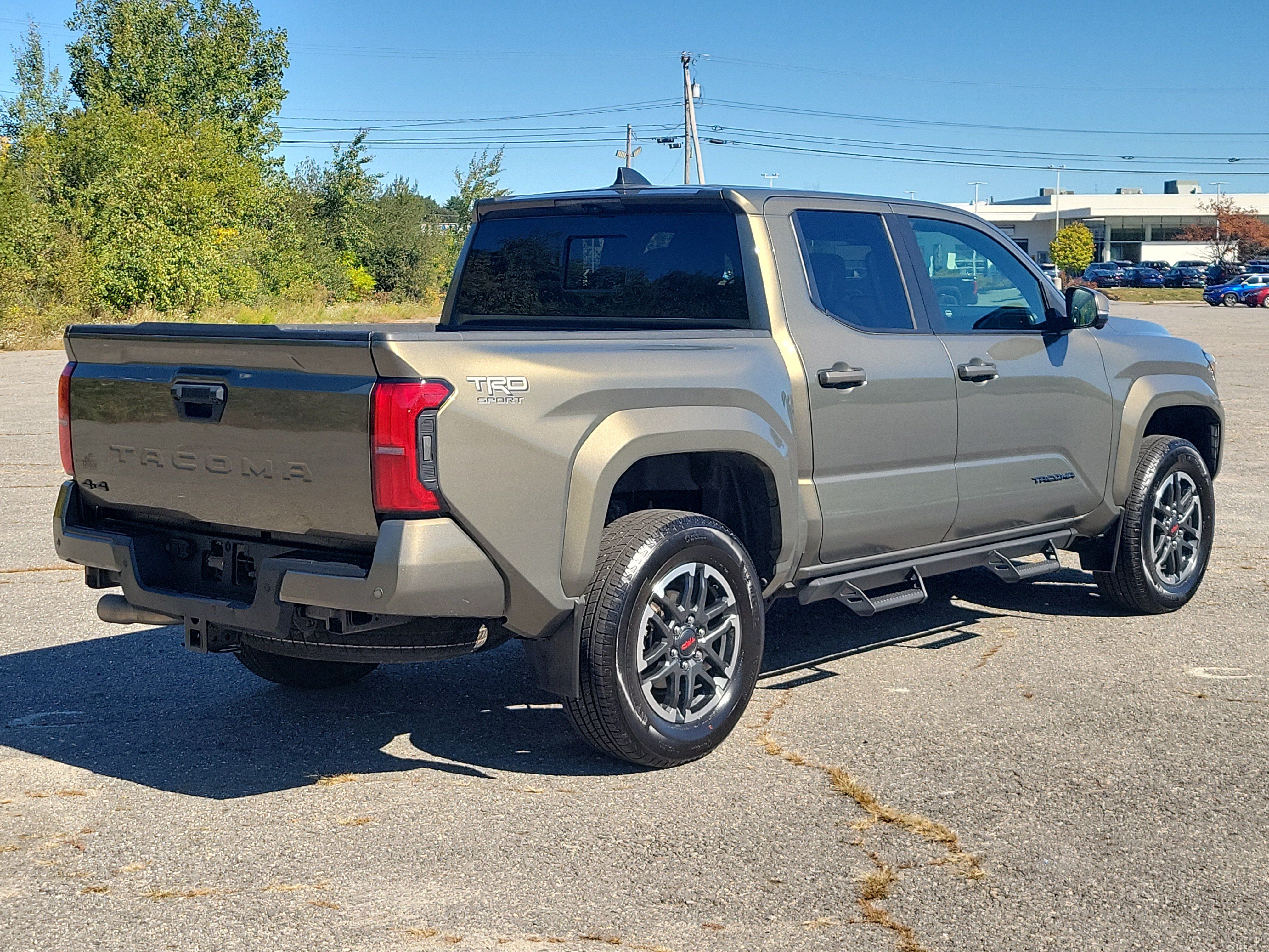 Used 2024 Toyota Tacoma TRD Sport w/ TRD Sport Premium Package AWD/4WD image 5