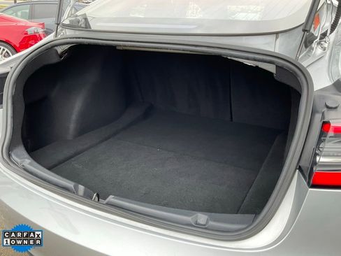 Used 2018 Tesla Model 3 Long Range image 8