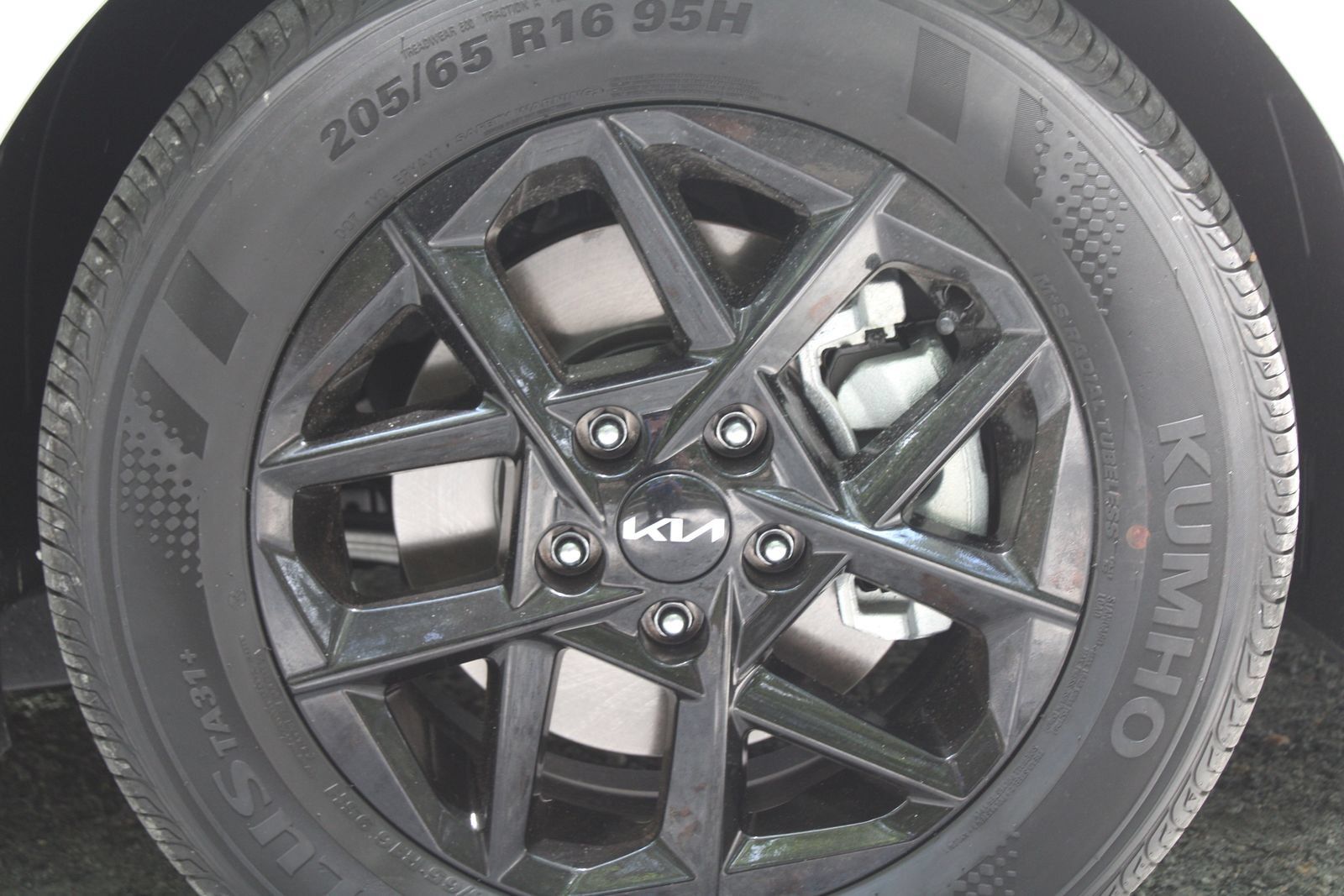 New 2026 Kia K5 LXS FWD image 17