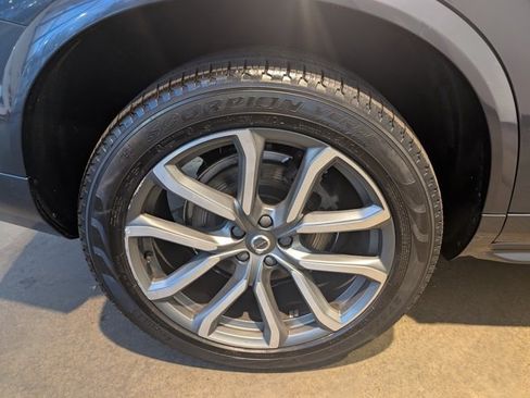 Used 2019 Volvo XC90 T6 Momentum w/ Protection Package Premier image 8