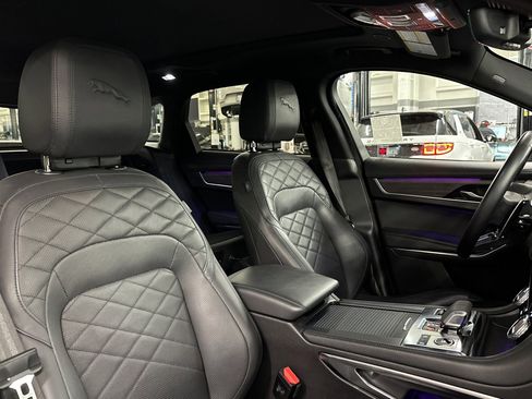 Used 2023 Jaguar F-PACE S image 31