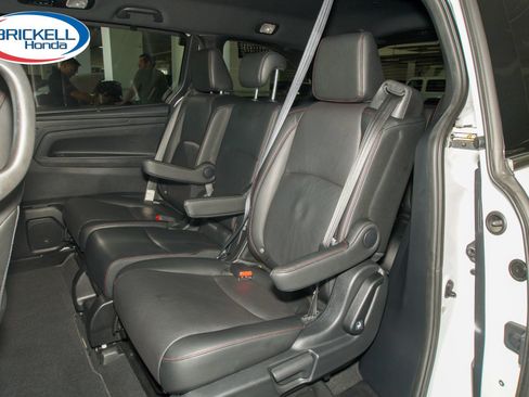 Certified 2025 Honda Odyssey Sport-L image 17
