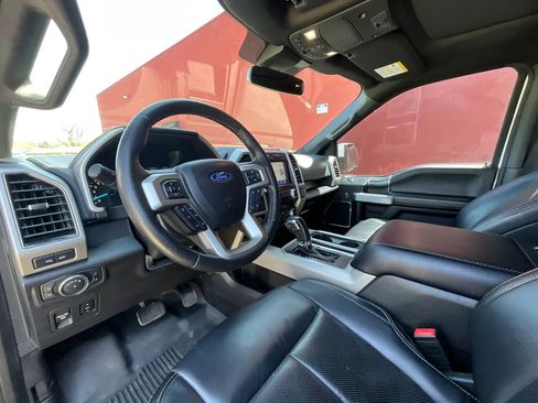 Used 2019 Ford F150 Lariat w/ Equipment Group 502A Luxury AWD/4WD image 9