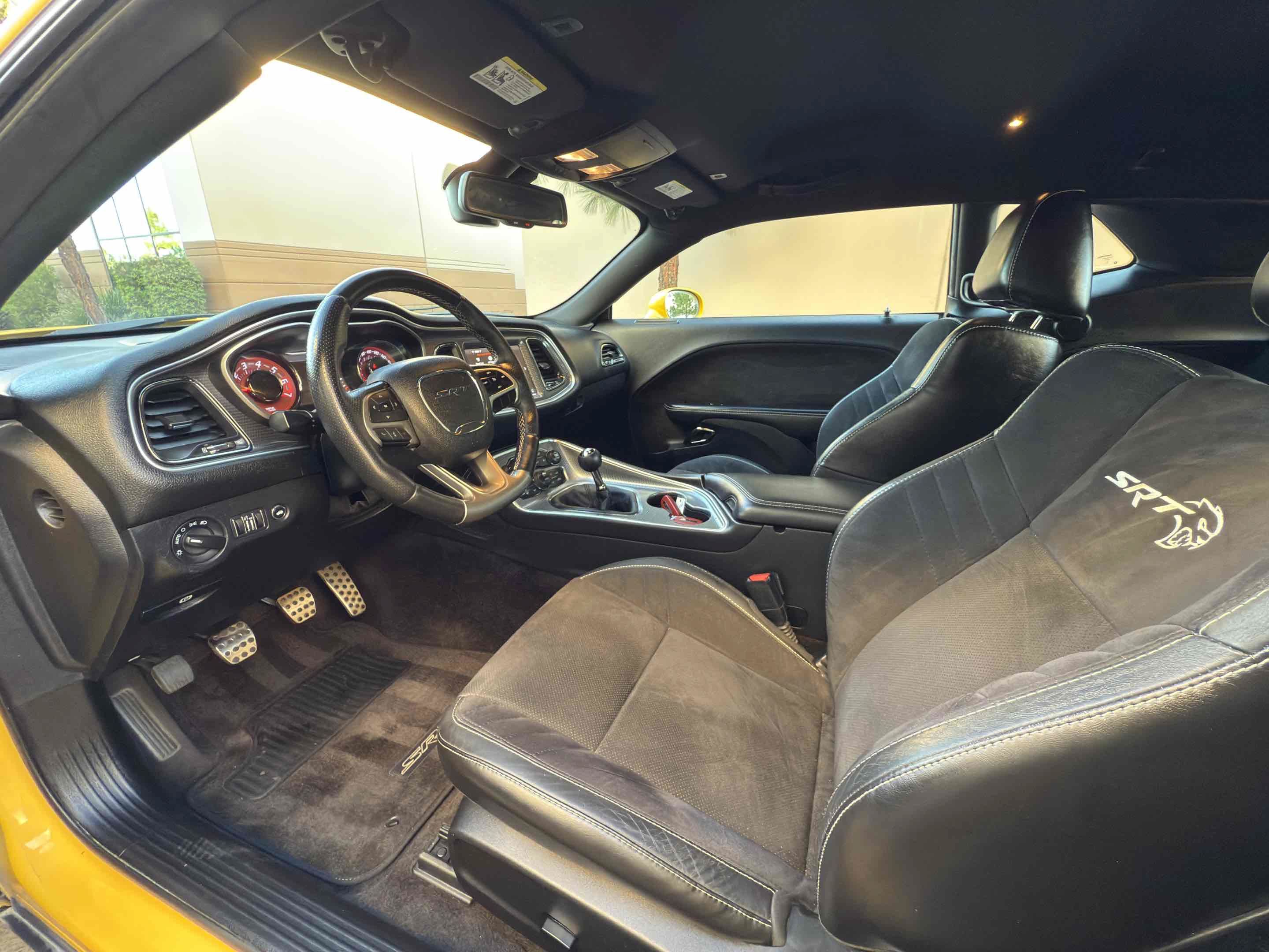 Used 2019 Dodge Challenger SRT Hellcat w/ Widebody Package RWD image 39