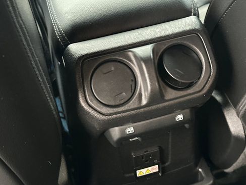 Used 2022 Jeep Wrangler Unlimited Sahara 4xe image 13