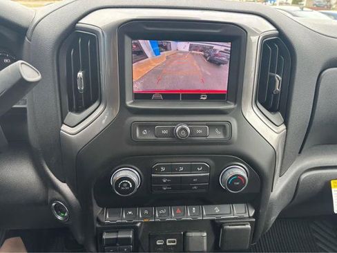 Used 2025 Chevrolet Silverado 1500 Custom Trail Boss w/ LPO, Dark Essentials Package AWD/4WD image 32
