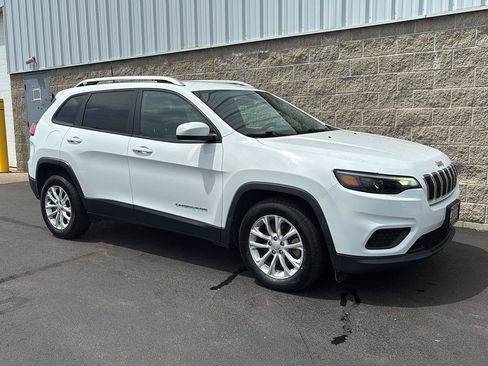 Used 2020 Jeep Cherokee Latitude FWD image 2