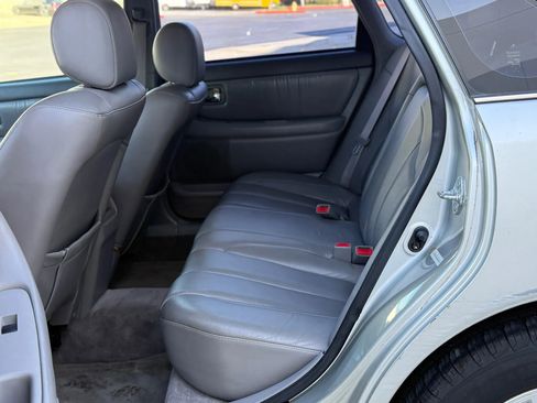 Used 2000 Toyota Avalon XL FWD image 20