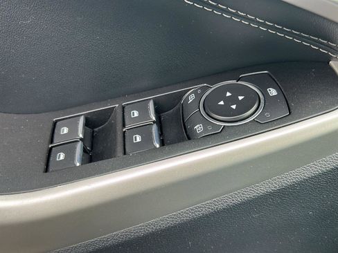 Used 2022 Ford Explorer XLT w/ Equipment Group 202A image 29