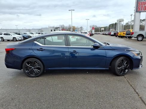 Certified 2023 Nissan Altima 2.5 SR FWD image 2