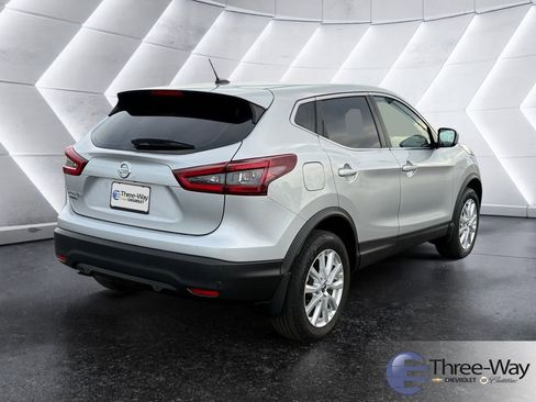 Used 2021 Nissan Rogue Sport S FWD image 5