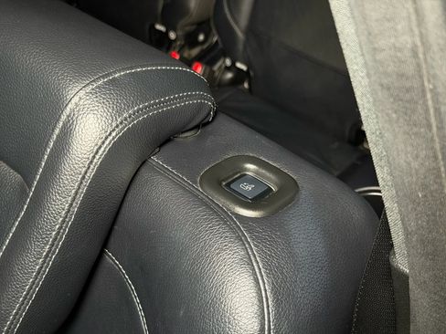 Used 2017 Mercedes-Benz GLS 550 GLS 550 Sport Utility 4D w/ Driver Assistance Package image 23