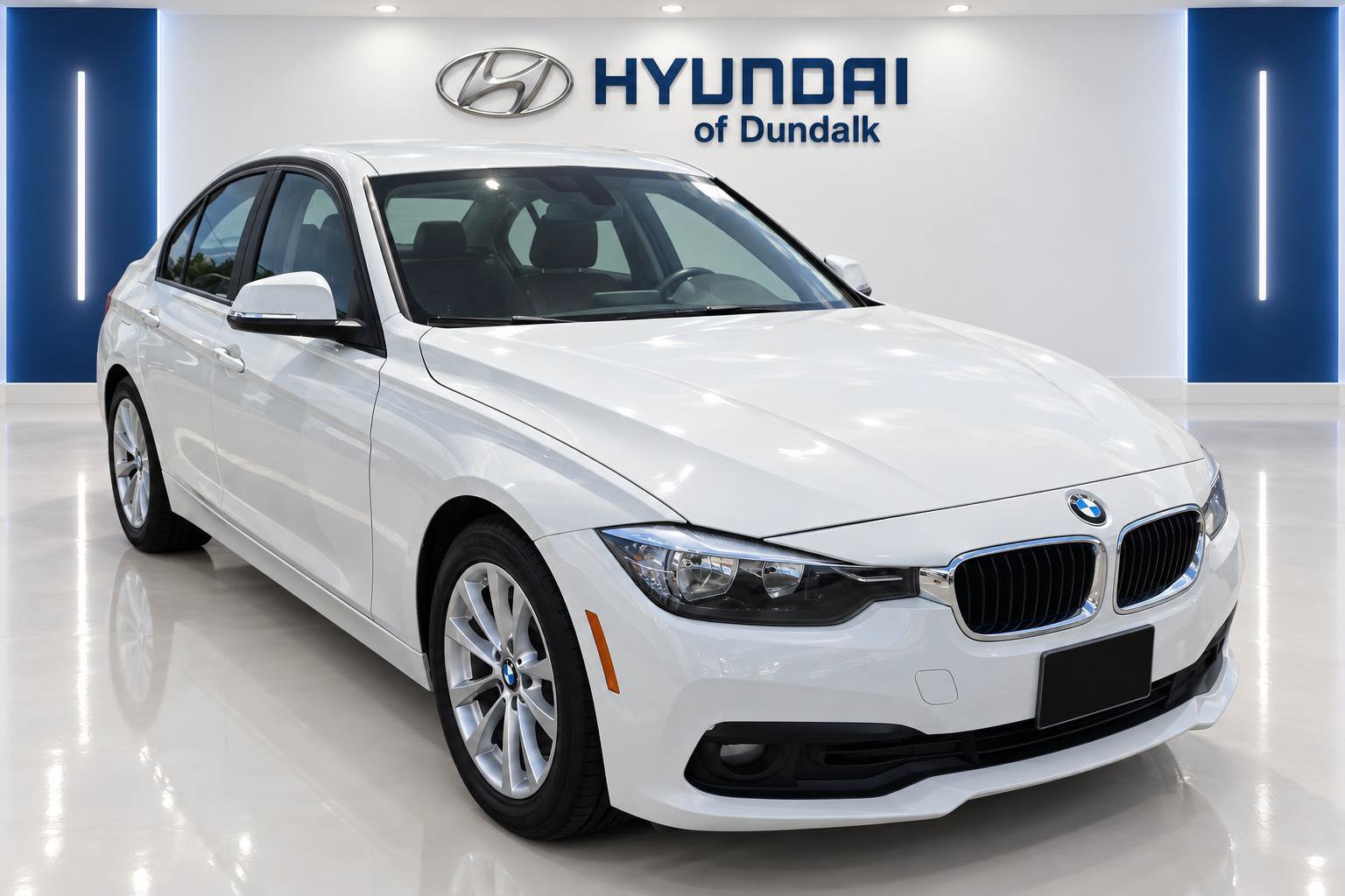 Used 2017 BMW 320i Sedan RWD image 3
