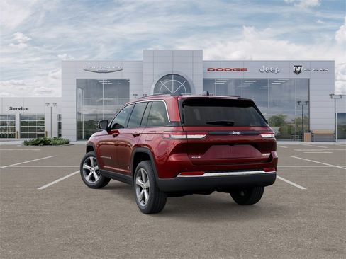 New 2025 Jeep Grand Cherokee Limited w/ Trailer Tow Package image 3