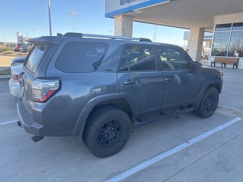 Used 2023 Toyota 4Runner SR5 Premium image 3
