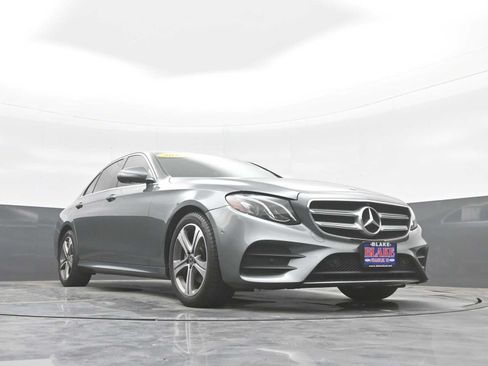 Used 2019 Mercedes-Benz E 300 4MATIC image 29