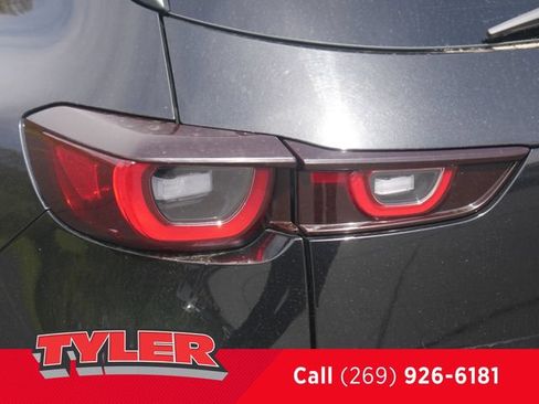 Used 2024 MAZDA CX-50 AWD 2.5 S w/ Premium Package image 12
