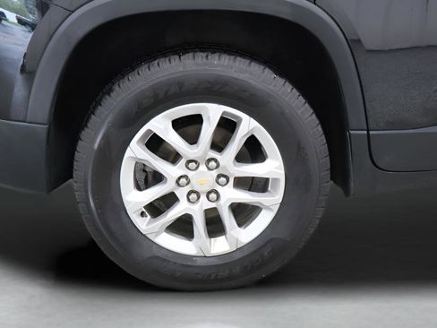 Used 2019 Chevrolet Traverse LT image 36