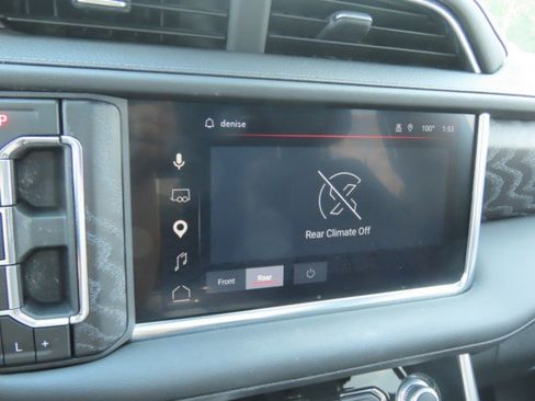 Used 2024 GMC Yukon XL Denali w/ Denali Reserve Package AWD/4WD image 31