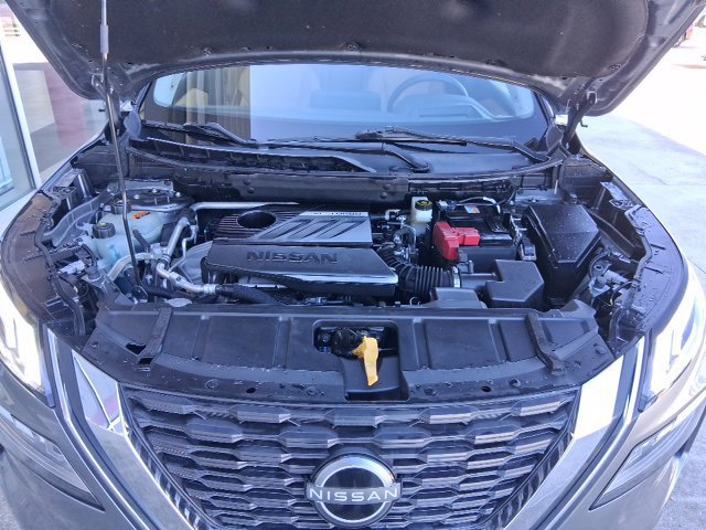 Used 2023 Nissan Rogue Platinum w/ Platinum Premium Package FWD image 3