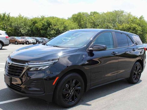 Used 2024 Chevrolet Equinox LS w/ LS Convenience Package FWD image 1