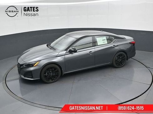 New 2026 Nissan Altima 2.5 SR w/ SR Midnight Edition Package FWD image 49