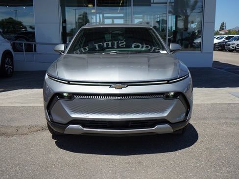 New 2025 Chevrolet Equinox EV LT image 3