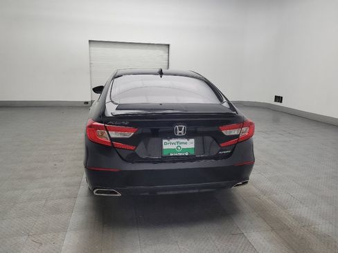 Used 2018 Honda Accord Sport image 6
