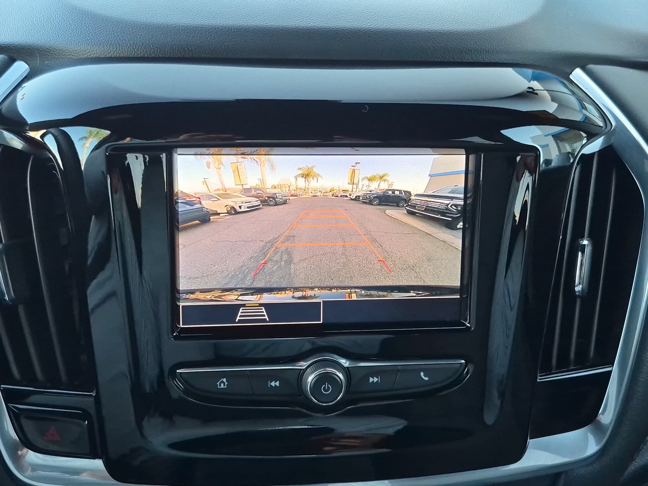 Used 2023 Chevrolet Traverse LT w/ LPO, Floor Liner Package FWD image 19