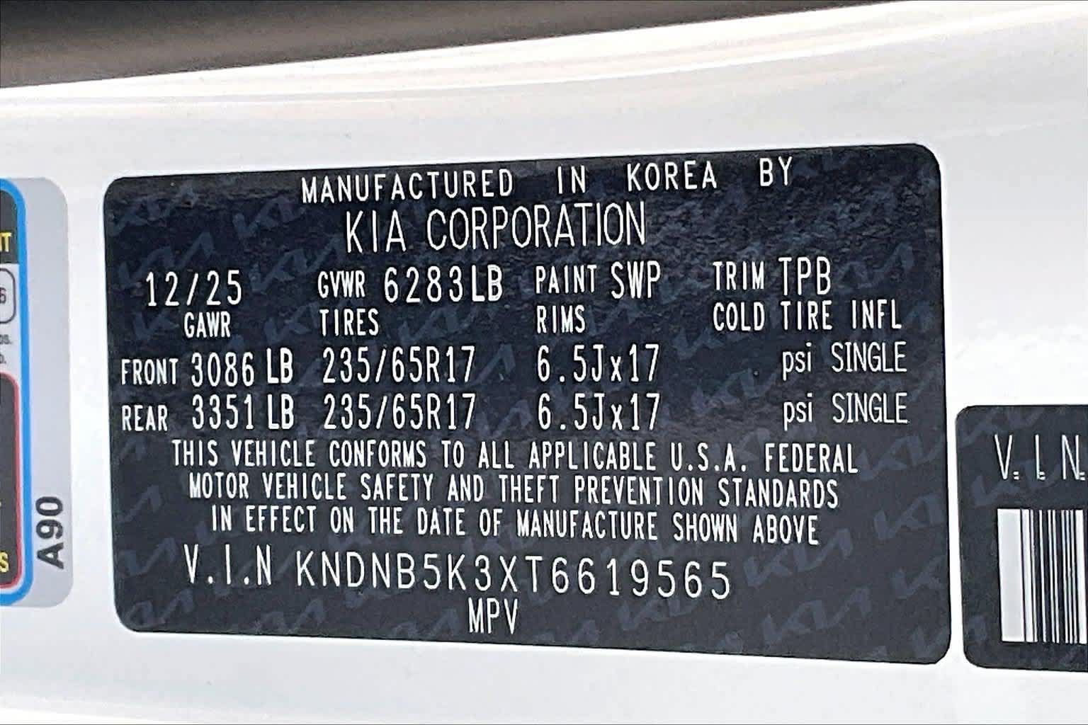 Certified 2026 Kia Carnival FWD image 18