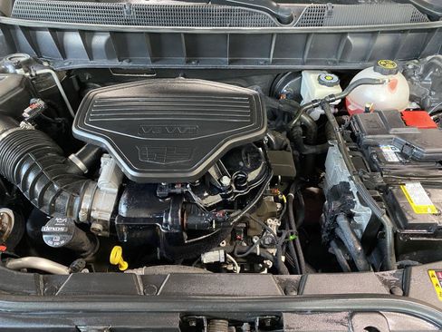 Used 2018 Cadillac XT5 FWD image 9