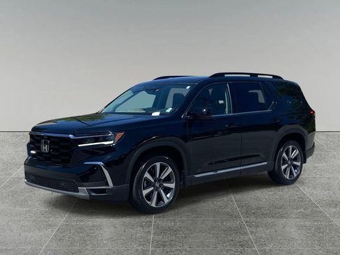 Used 2025 Honda Pilot Elite image 1