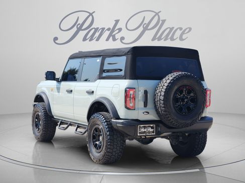 Used 2022 Ford Bronco Badlands AWD/4WD image 3