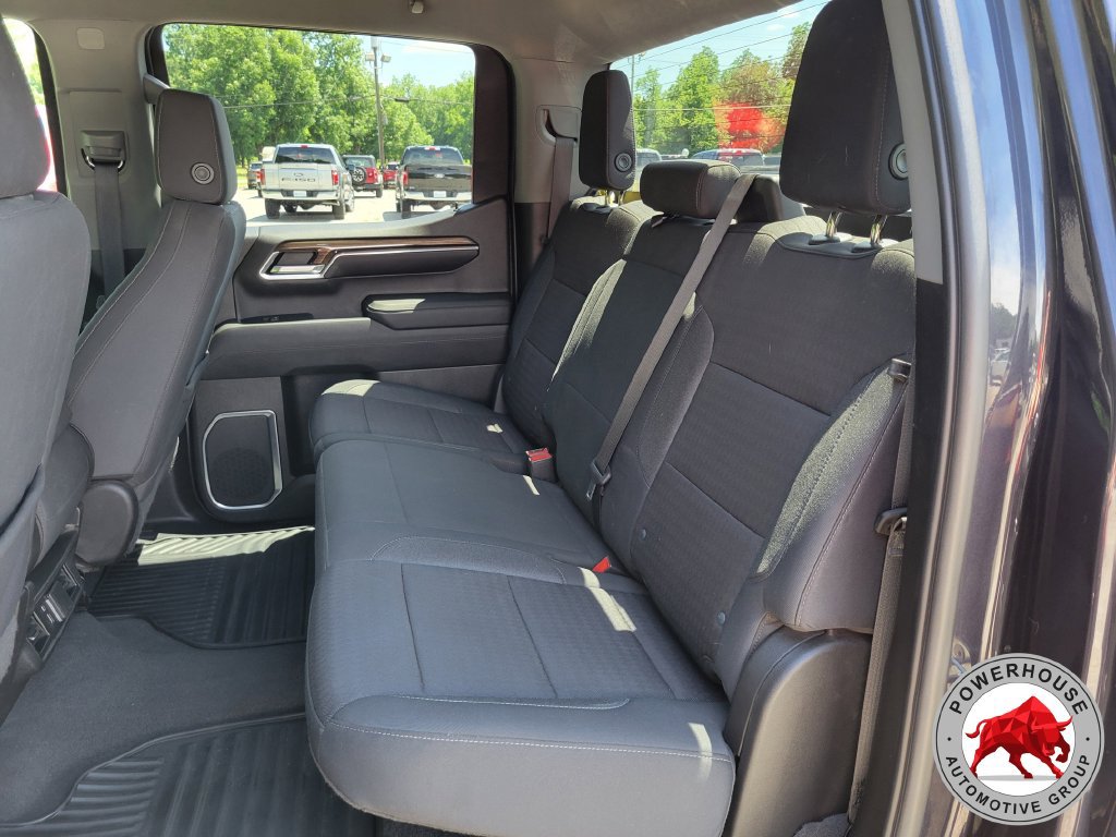 Used 2022 Chevrolet Silverado 1500 LT AWD/4WD image 16