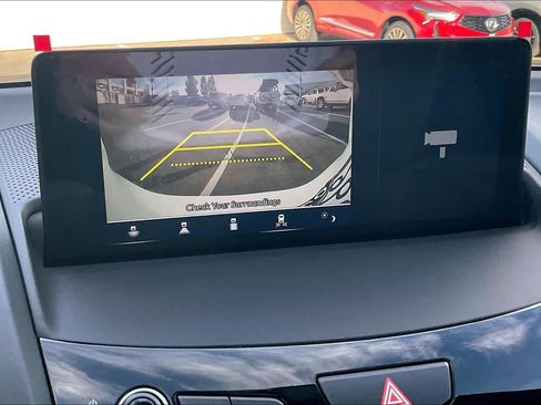 Used 2025 Acura RDX SH-AWD image 22