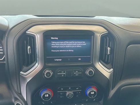 Used 2022 Chevrolet Silverado 1500 LT w/ Bed Protection Package AWD/4WD image 12