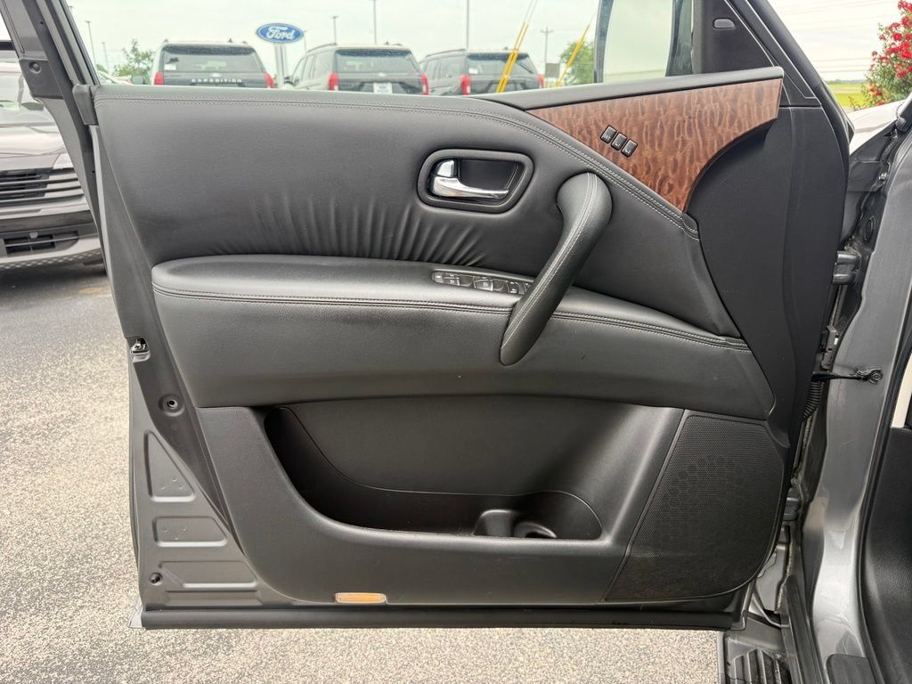 Used 2019 Nissan Armada Platinum w/ Captain's Chairs Package RWD image 9