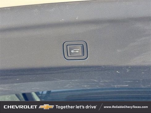 Used 2023 Chevrolet Suburban Premier image 34